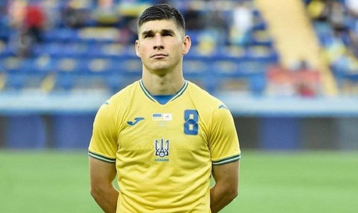 Малиновский: «Старались играть в футбол. Не били просто мяч вперед»