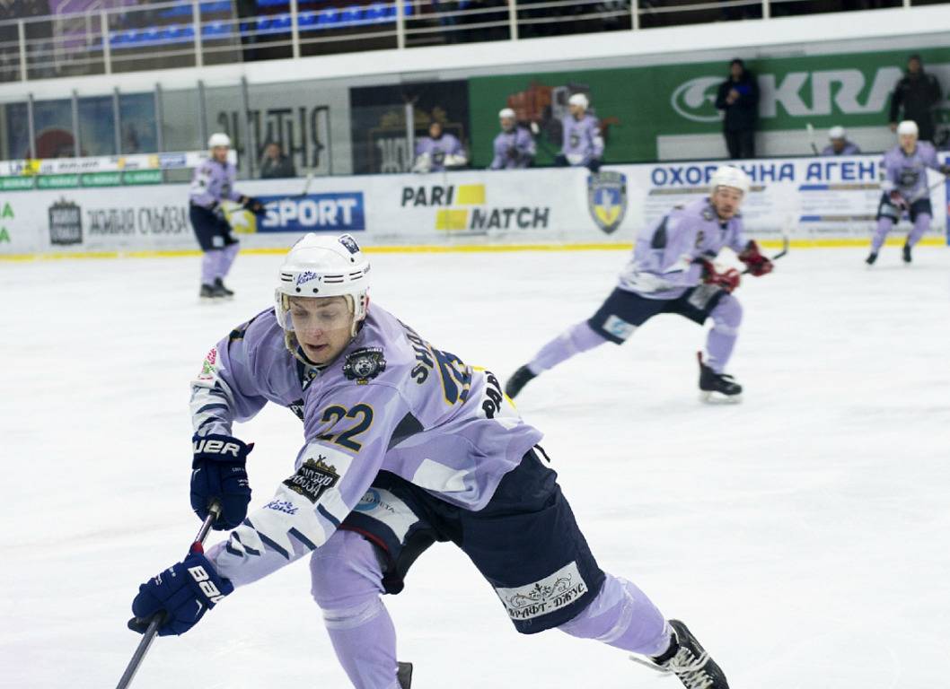 «Ледяные Волки» пропустили четыре шайбы в финальном периоде и проиграли «Днепру»