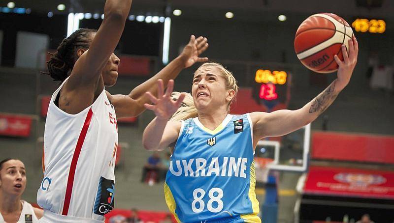 Белоцерковская: «Мы с испанками уже надоели друг другу»