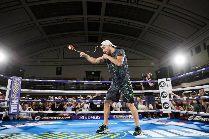 Ломаченко рассказал о своей травме и о сроках возвращения