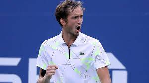 Медведев прошел в следующий круг US Open, победив одного из хозяев турнира