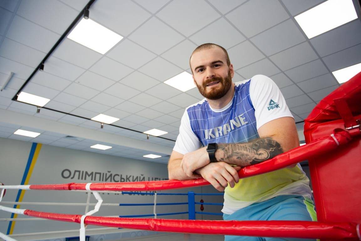 Українець Рогава виграв черговий бій в професіоналах