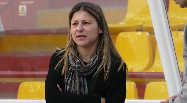 43-річна кіпріотка Пападопулу стала першою жінкою-тренером, яка очолила чоловічу команду в Європі