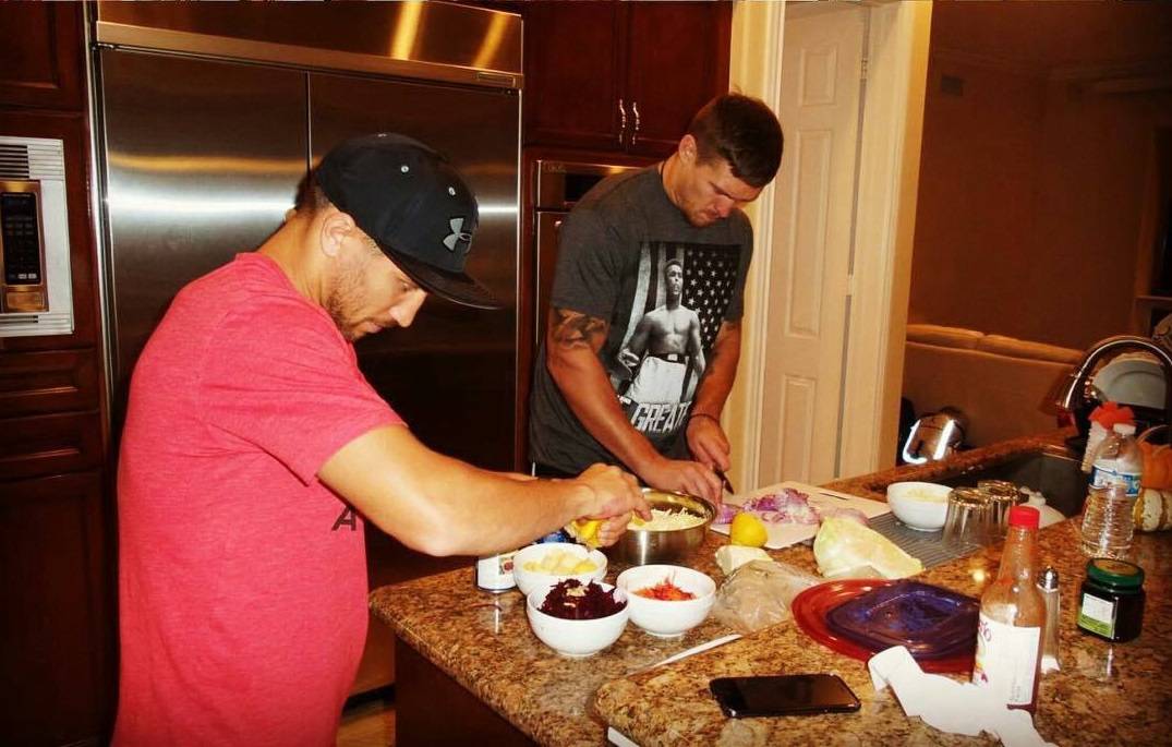 Ідеальний борщ від Усика – без сметани, але з сальцем та самогоночкою