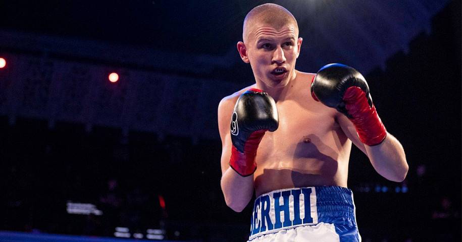 Украинский проспект замучил соперника и тот сдался после шестого раунда