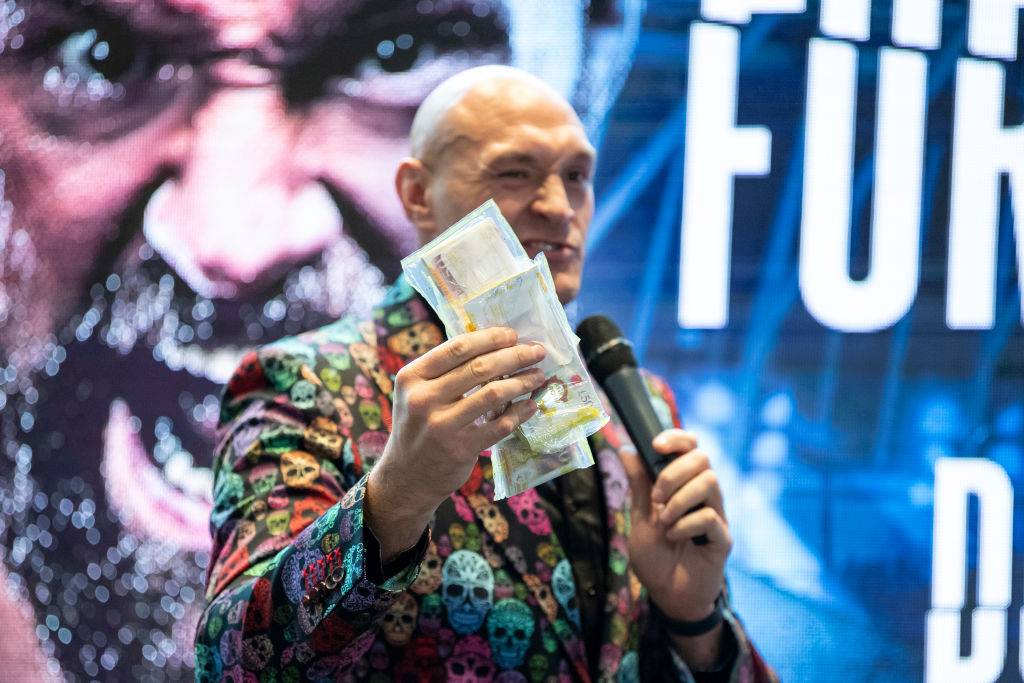 Фьюри задумывается над покупкой футбольного клуба