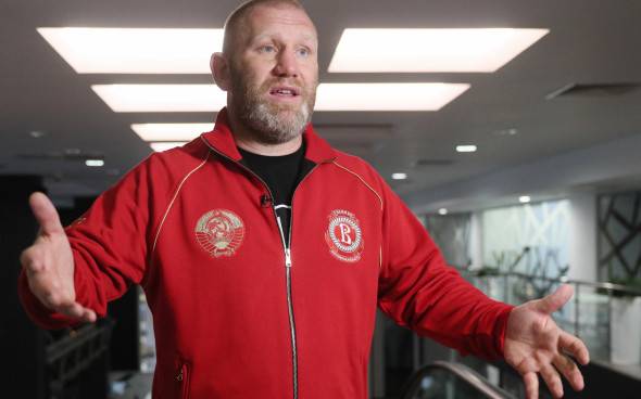 Харитонов назвав фаворита поєдинку Емельненко - Джонсон 