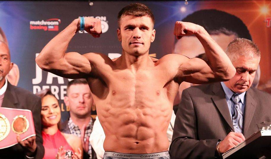 Як українець Дерев'янченко і наступний суперник Ломаченко жорстко місять груші