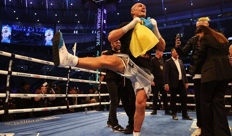 Усик заряджає українців позитивом