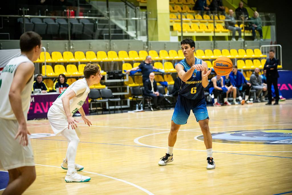 Будівельник розгромив Запоріжжя в Суперлізі