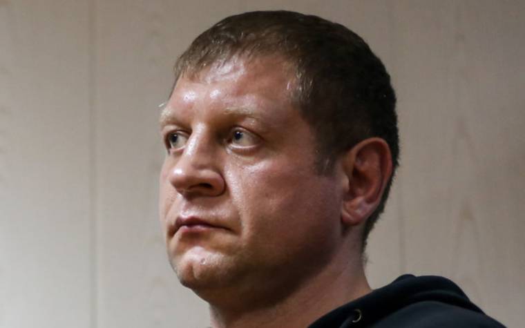 Спеціаліст про Олександра Емельяненко: « Випускати таку людину на ринг битися – злочин »