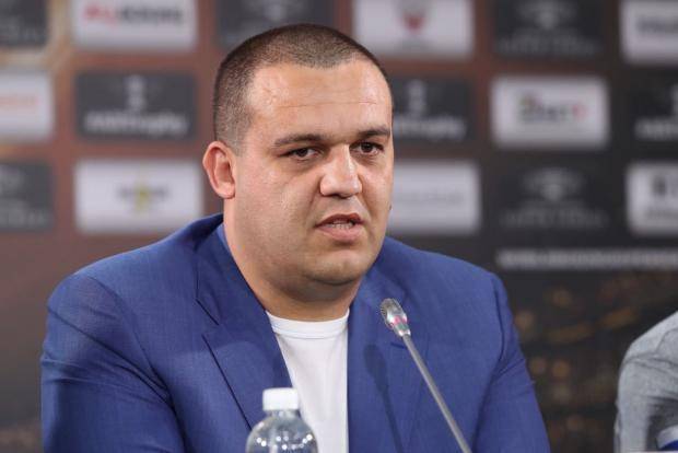 Кремлев угрожает Усику нокаутом в реванше с Гассиевым