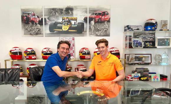 Племянних Михаэля Шумахера дебютирует в Формуле-3 