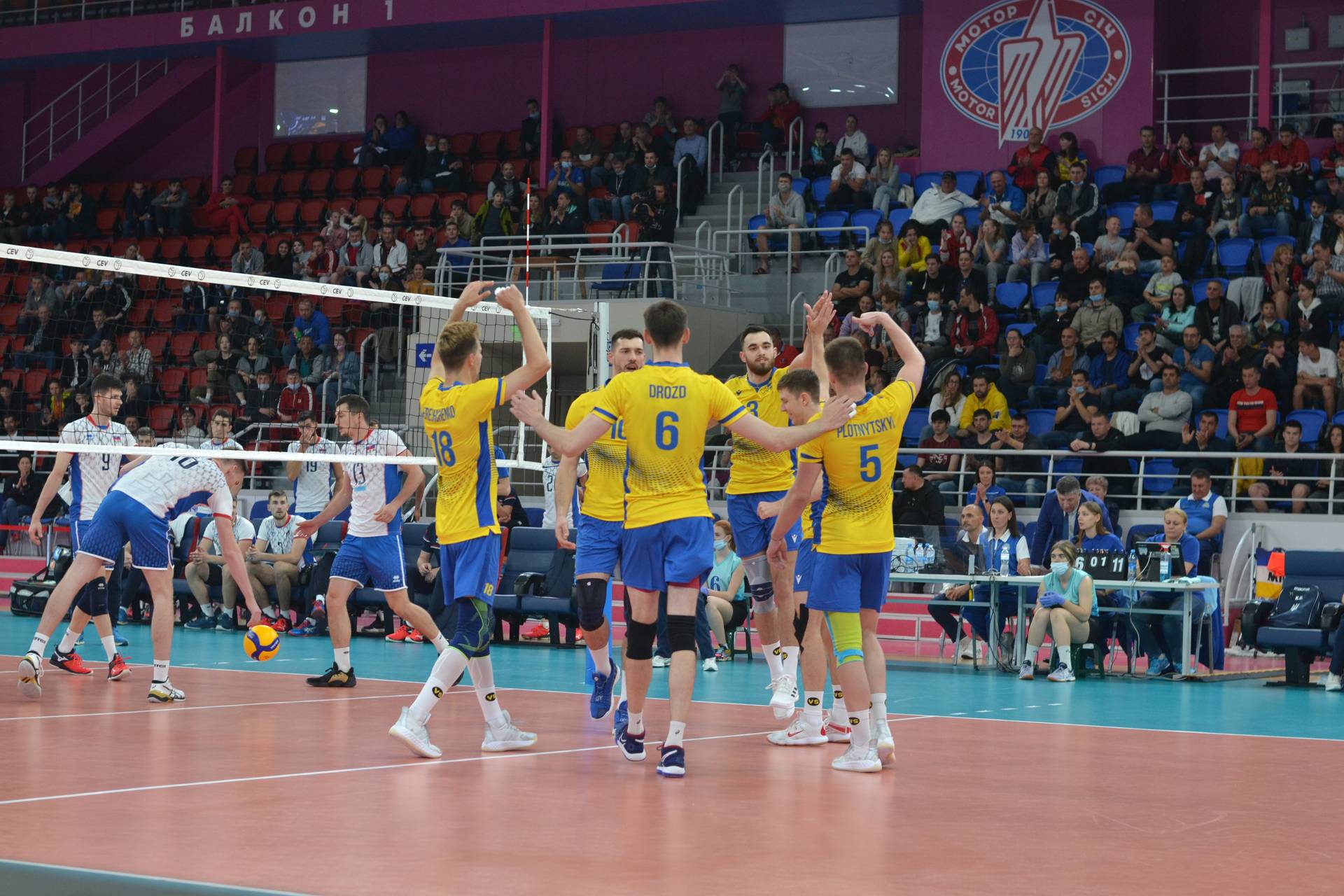 Сборная Украины провела тренировку в Бельгии накануне «Финала четырех» Золотой Евролиги