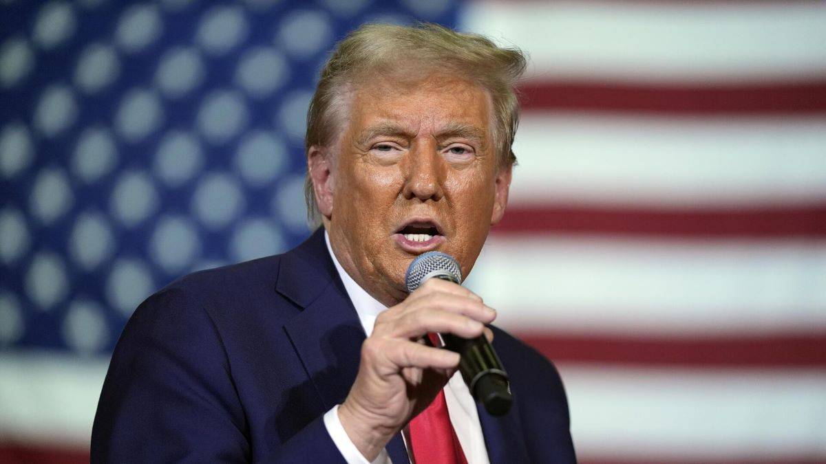 Трамп запропонував проводити у UFC бої бійців проти мігрантів