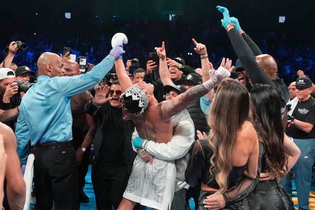 Хейні залишився володарем титулу WBC, незважаючи на фіаско в бою з Райаном Гарсією