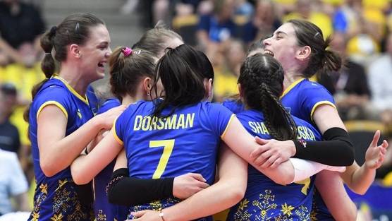 Женская сборная Украины по волейболу стартовала с победы в Золотой Евролиге