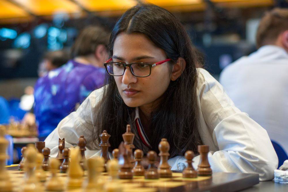 FIDE звернулася до шахісток, які постраждали від сексизму та насильства