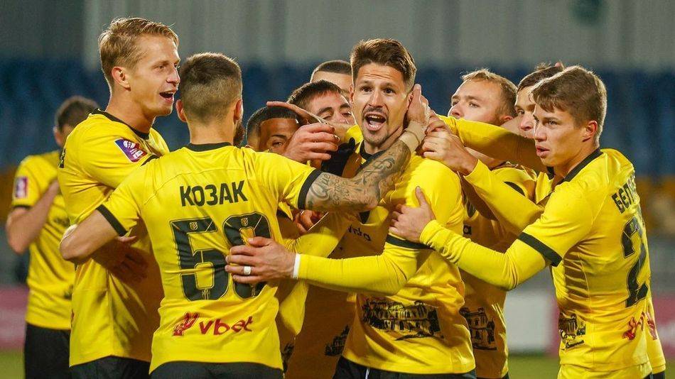 УПЛ назвала лучших игрока и тренера 13-го тура
