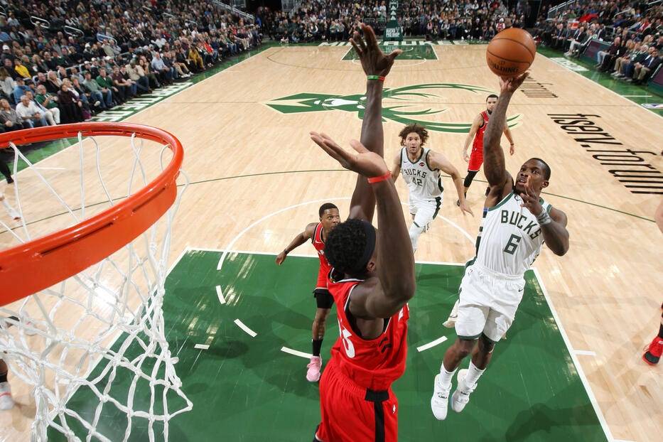 «Филадельфия» и «Портленд» устроили перестрелку, «Милуоки» обыграл «Торонто»