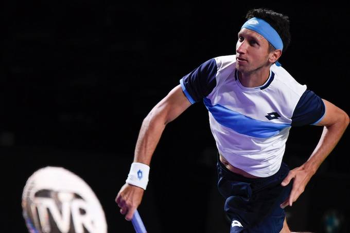 Стаховский не смог пробиться в четвертьфинал «челленджера» в Ренне