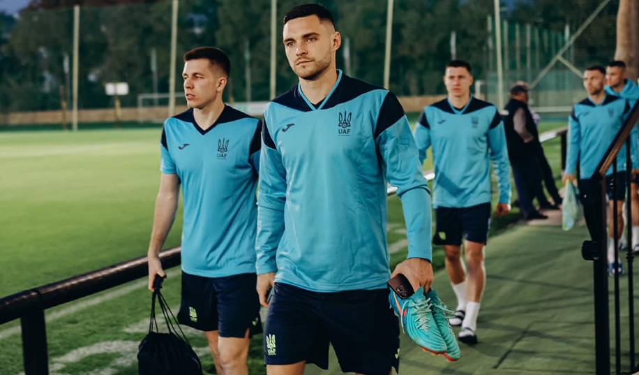 Експартнер Ярмоленка має намір особисто перепросити у Гуцуляка