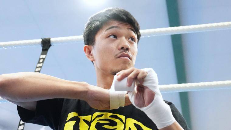 Накатани нокаутировал Сантьяго и отобрал у него титул WBC