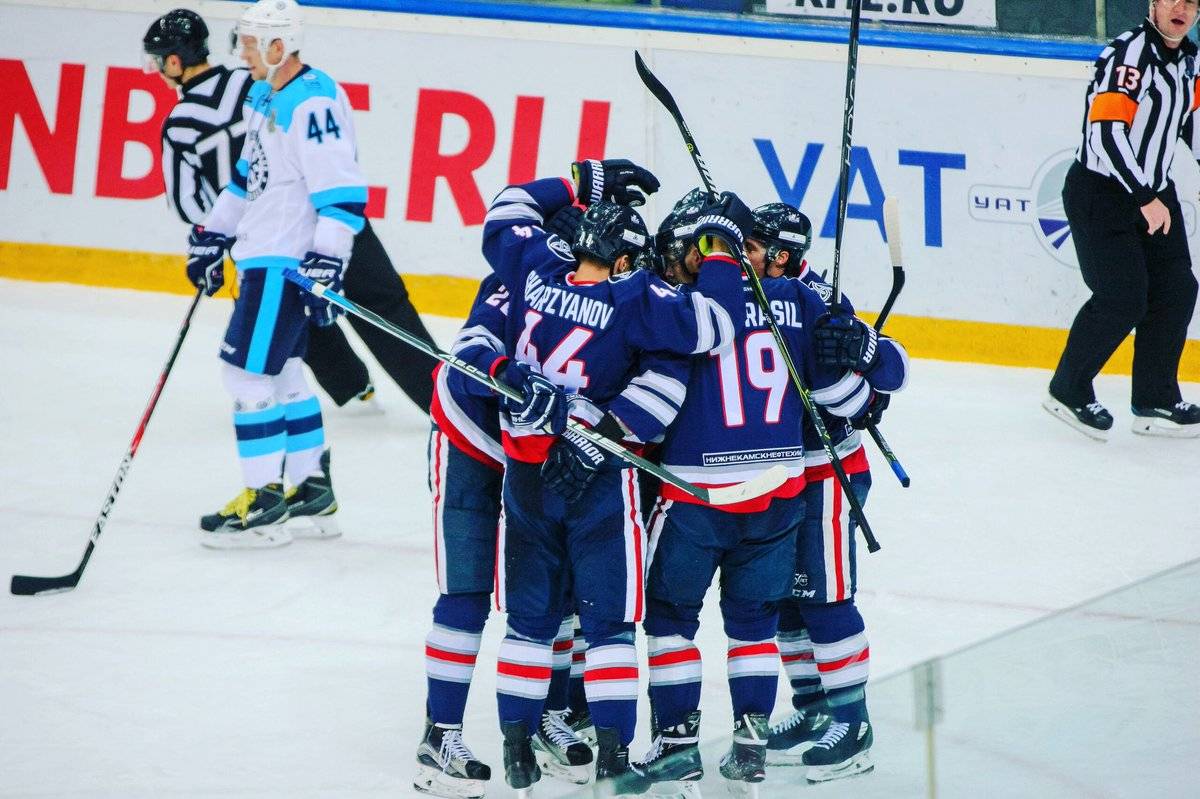 «Сибирь» отыграла четыре шайбы, но все равно уступила «Нефтехимику»