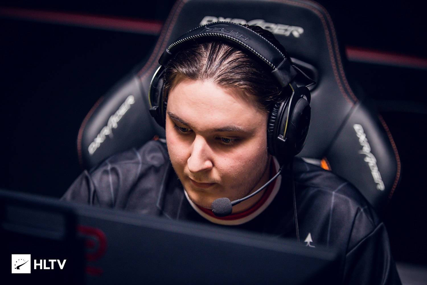 CS:GO. Hampus покинул расположение Red Reserve