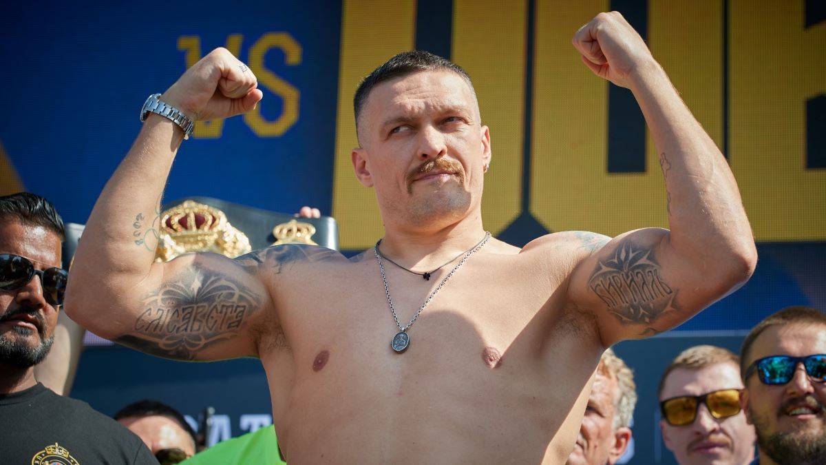 Команда Усика попросить IBF зберегти титул