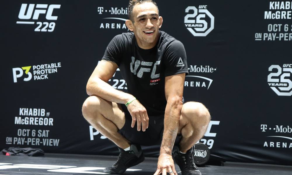 Танцуй как Усик. Фергюсон снова совмещает тренировки по танцам и MMA