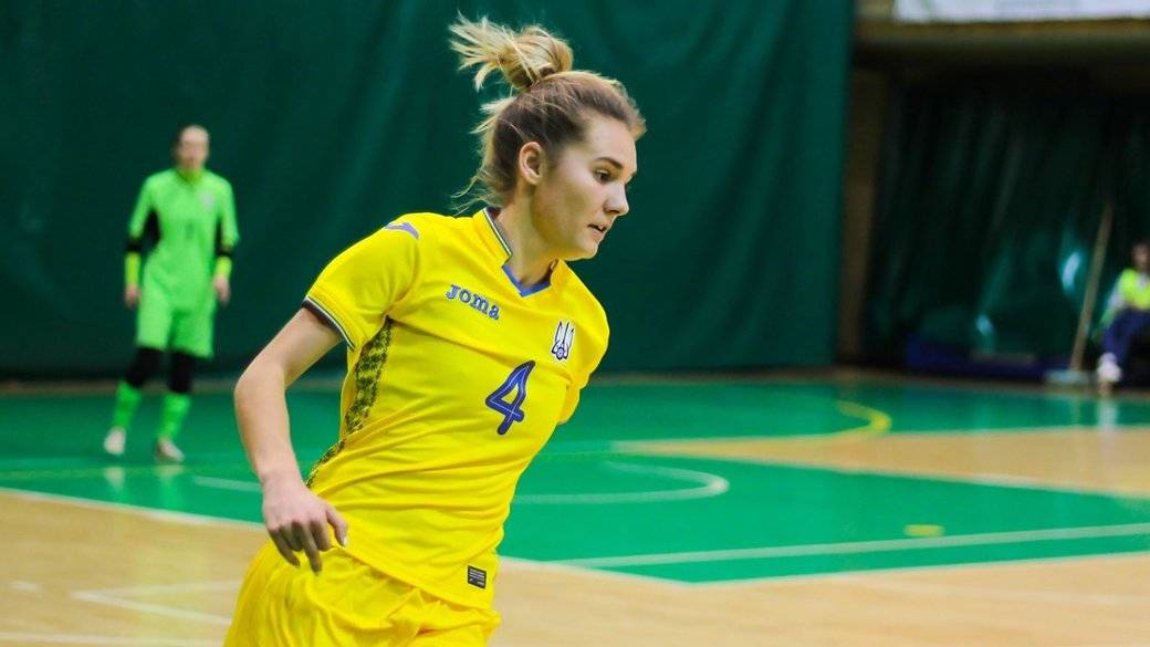 Збірна України залишила поза заявкою на фінальну частину Євро-2022 свого кращого бомбардира. Вона залишилася в росії