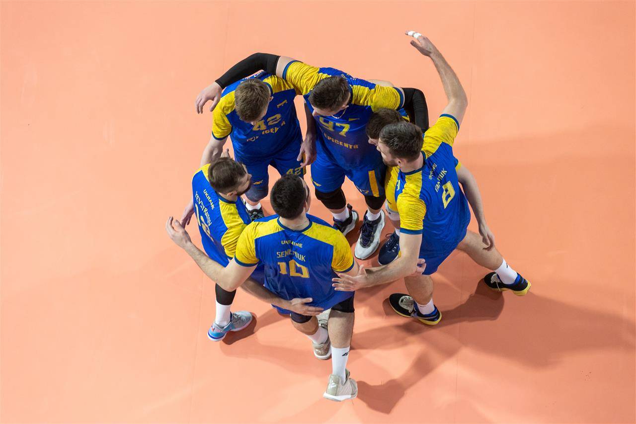 Сборная Украины закрыла поражение от Чехии разгромной победой