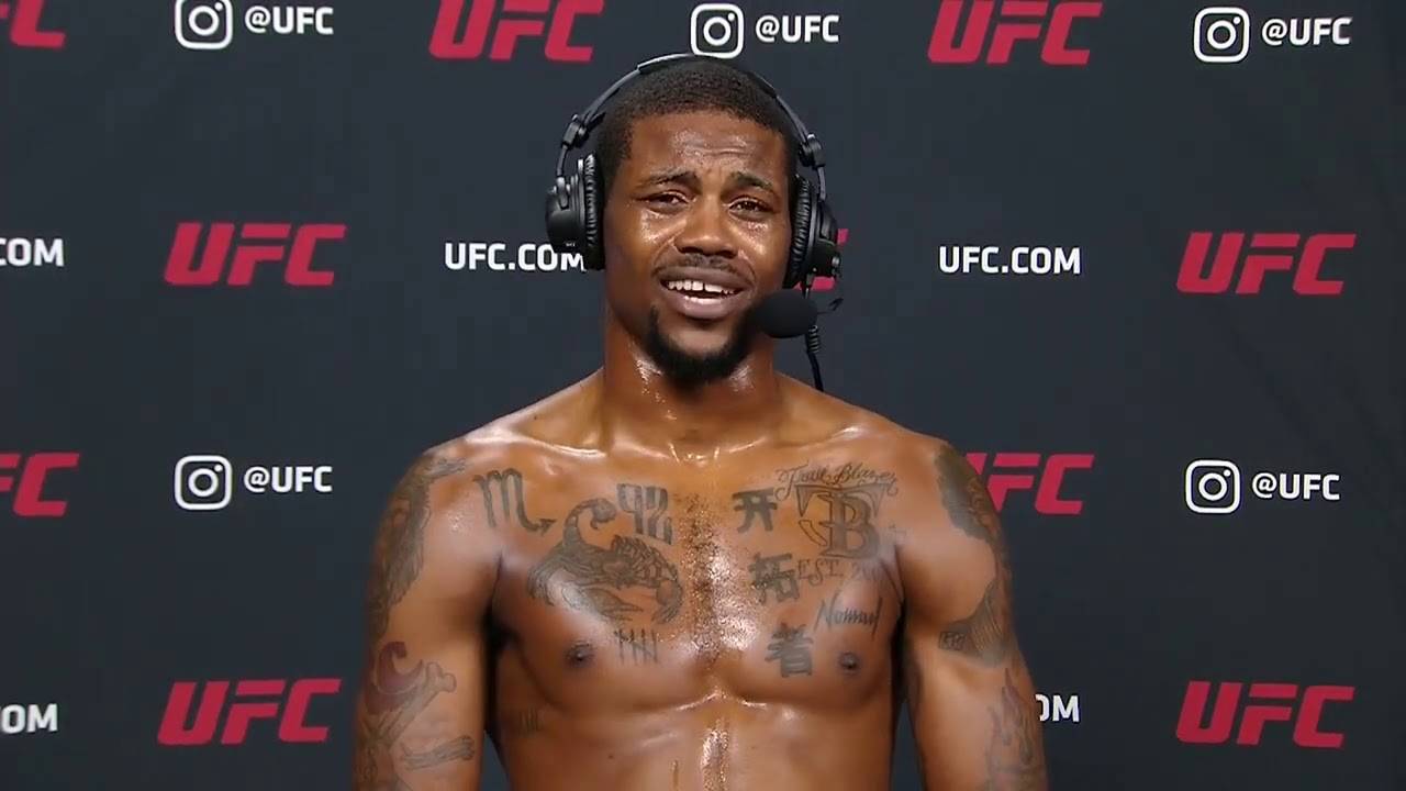 Непереможеному в UFC казаху знайшли суперника: Холланд погодився замінити Гастелума