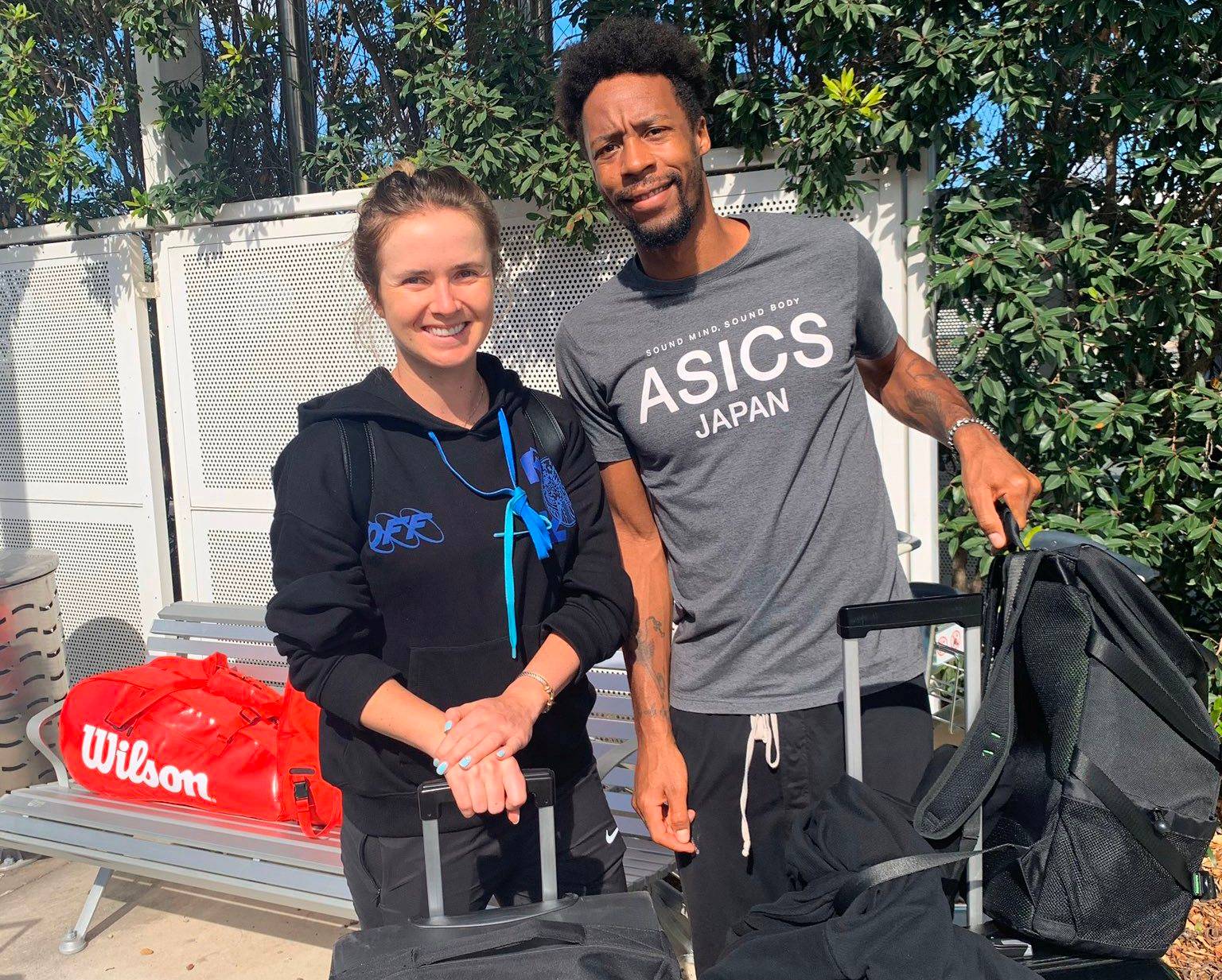 Свитолина и Монфис прилетели в Брисбен