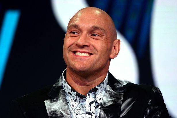 Нападки звезд ММА на боксеров продолжаются. Нганну угрожает Фьюри