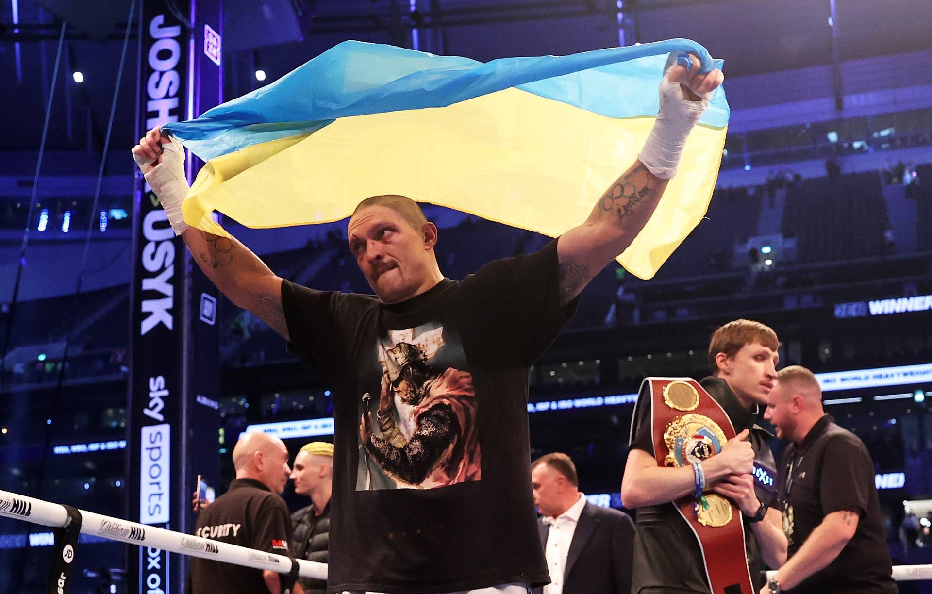 «Цей бій для моєї країни». Усик розповів, які повідомлення отримує від українських воїнів
