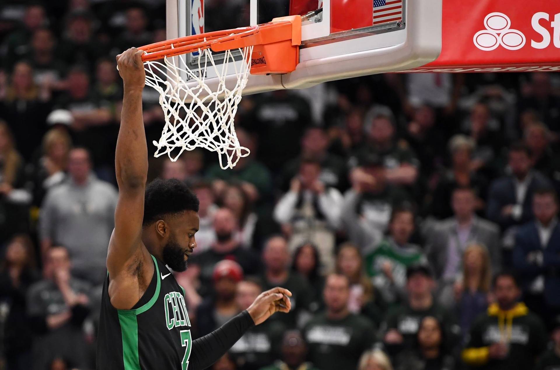 «Бостон» продлил контракт с одним из лидеров