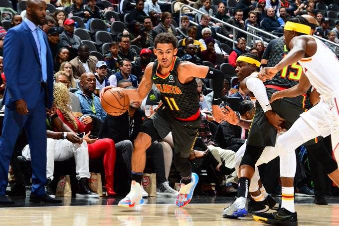 Шикарный обыгрыш двух соперников от партнера Леня по «Атланте» — момент дня в НБА