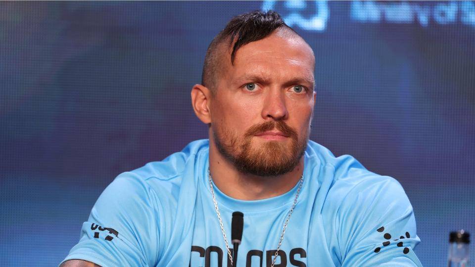 Екс-чемпіон світу назвав єдиного боксера, який зможе здолати Усика