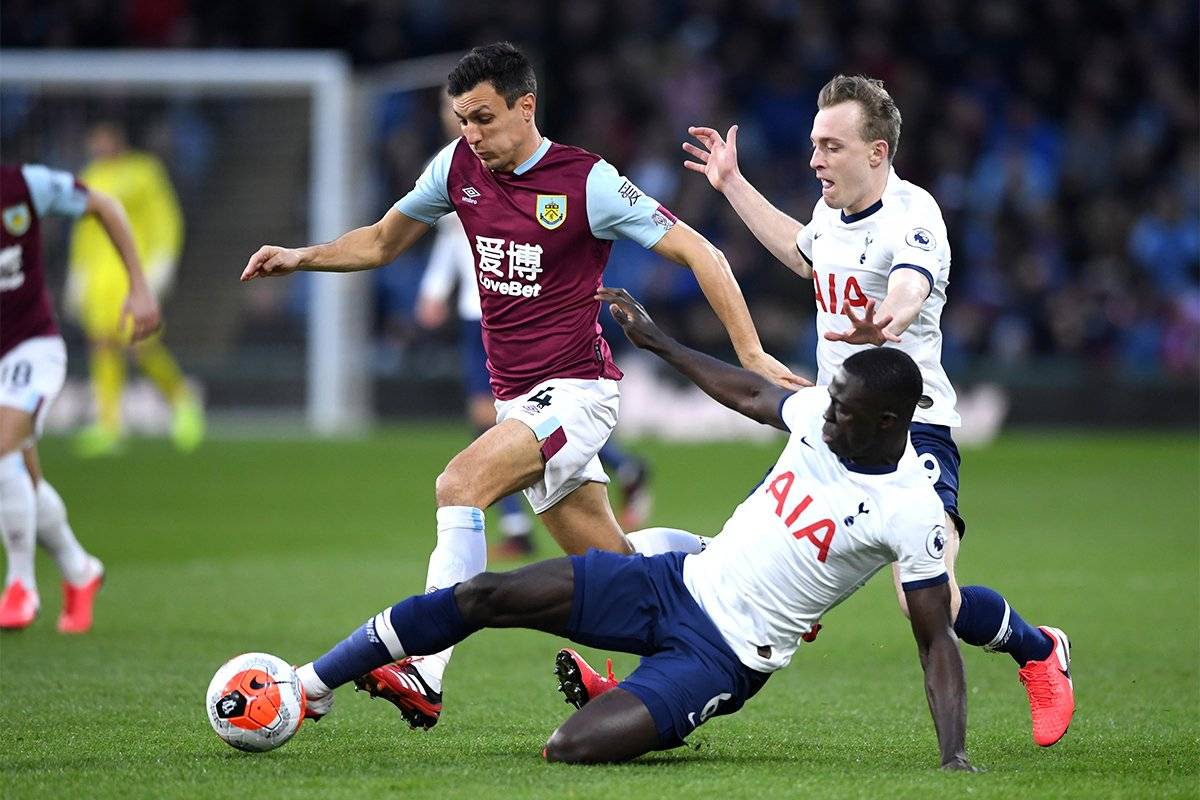 «Тоттенхэм» удержал выездную ничью с «Бернли»