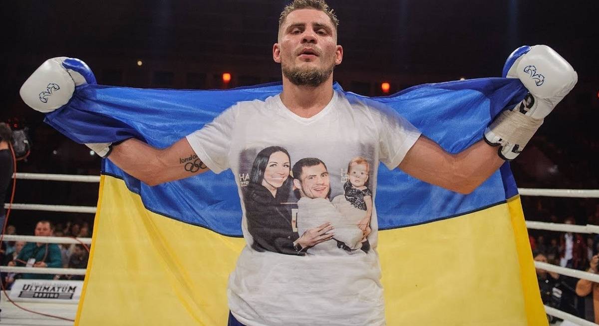 Екс-тренер Беринчика: «Денис набив пику якомусь хлопцю, потім охорона його вивела»