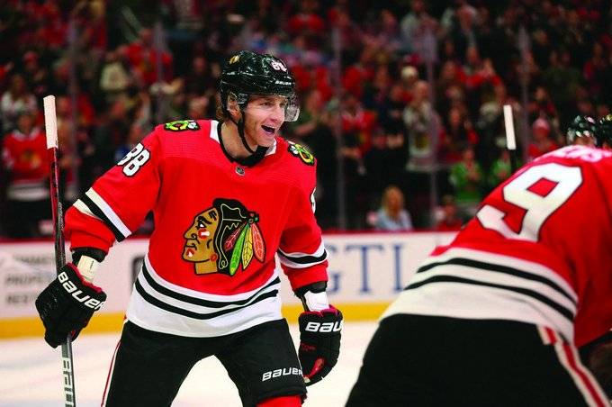 «Чикаго» разгромил «Нэшвилл», забросив 7 шайб, и другие результаты игрового дня 