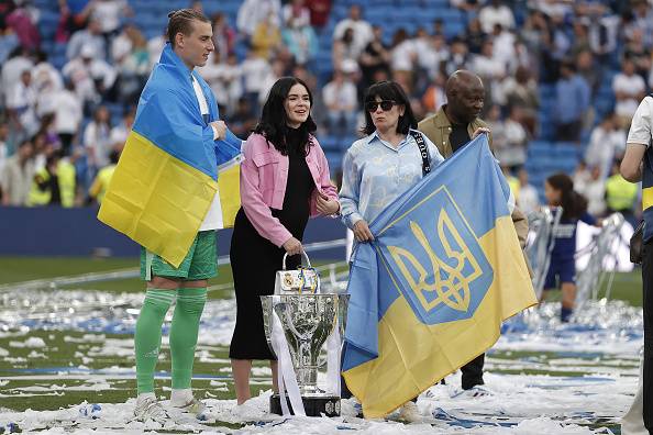 Лунін відсвяткував чемпіонство «Реала» з українським прапором