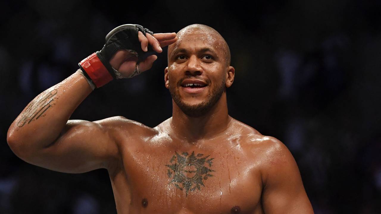 Джо Роган назвав найтехнічнішого ударника UFC у важкій вазі