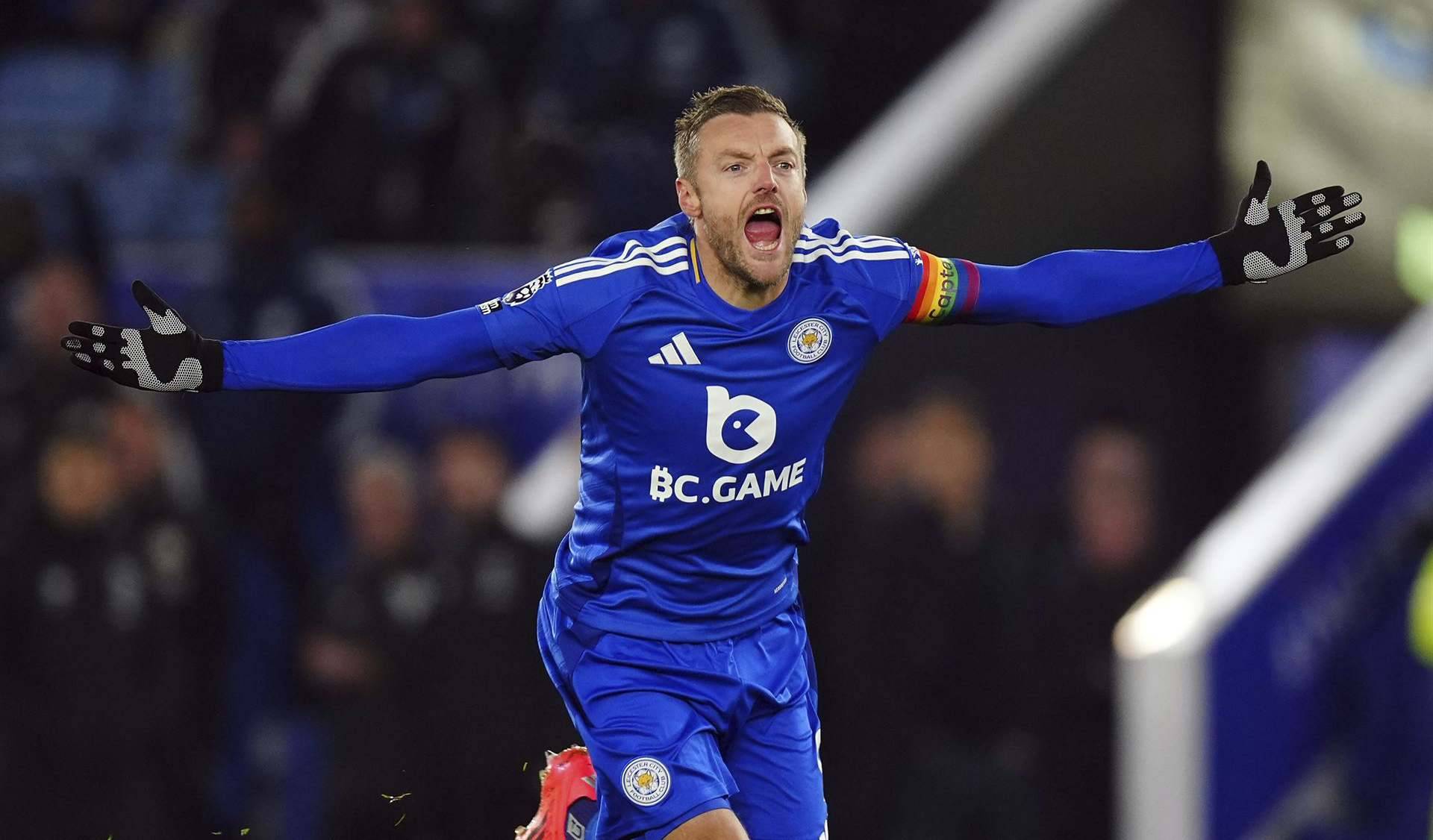 Перша перемога Ван Ністельроя. Відеоогляд матчу Лестер – Вест Хем