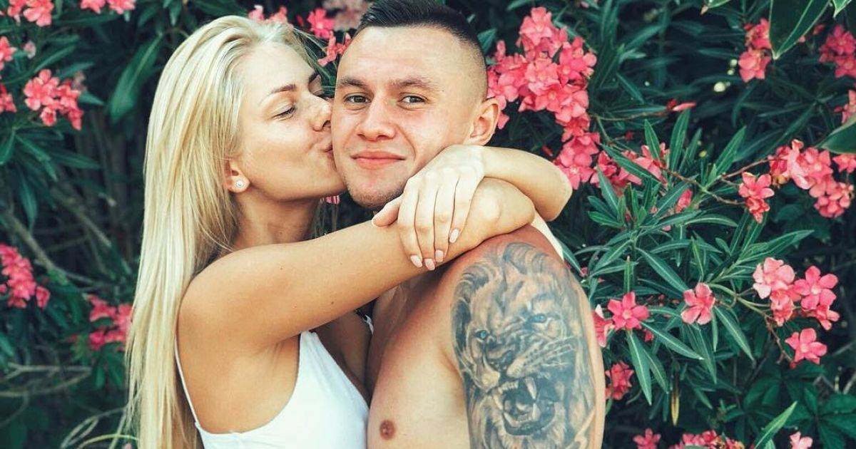Фігура мрії! Дружина нападника збірної України підірвала Instagram знімками в бікіні