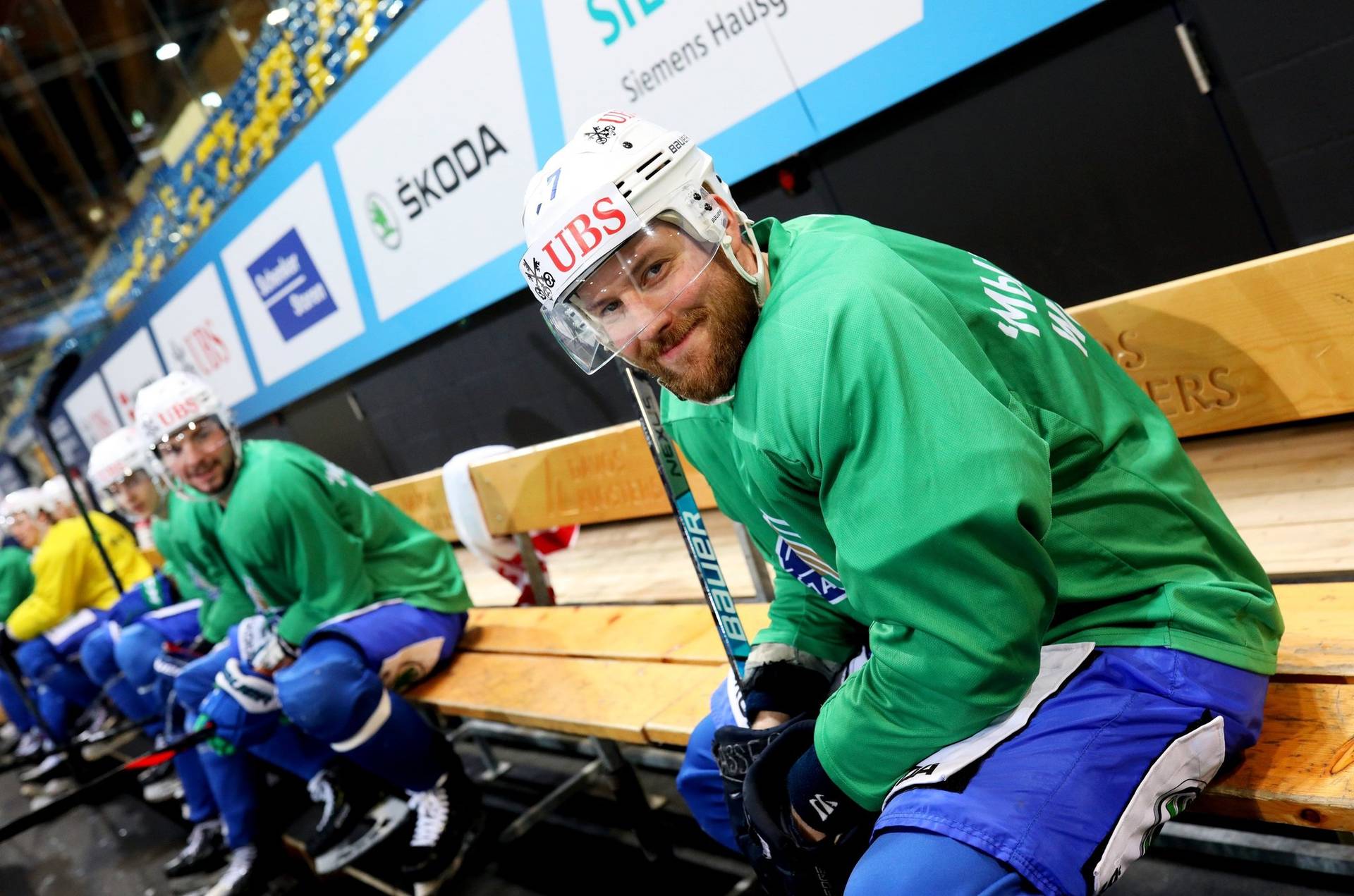 Кубок Шпенглера. ТПС – «Салават Юлаев». Видео трансляция