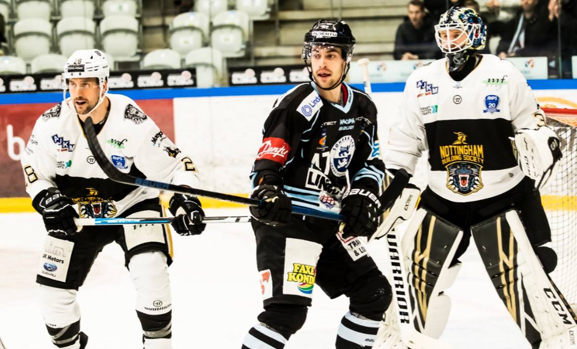 «Неман» вышел в лидеры, «Сендерюйске» также победил