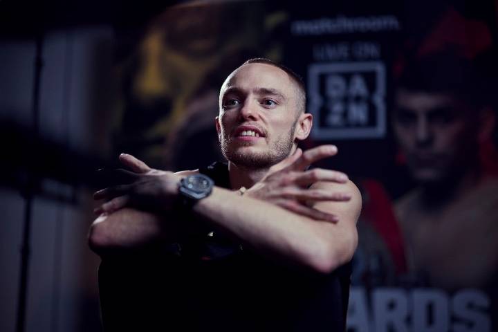 Конкурент Далакяна назвав себе найкращим боксером світу